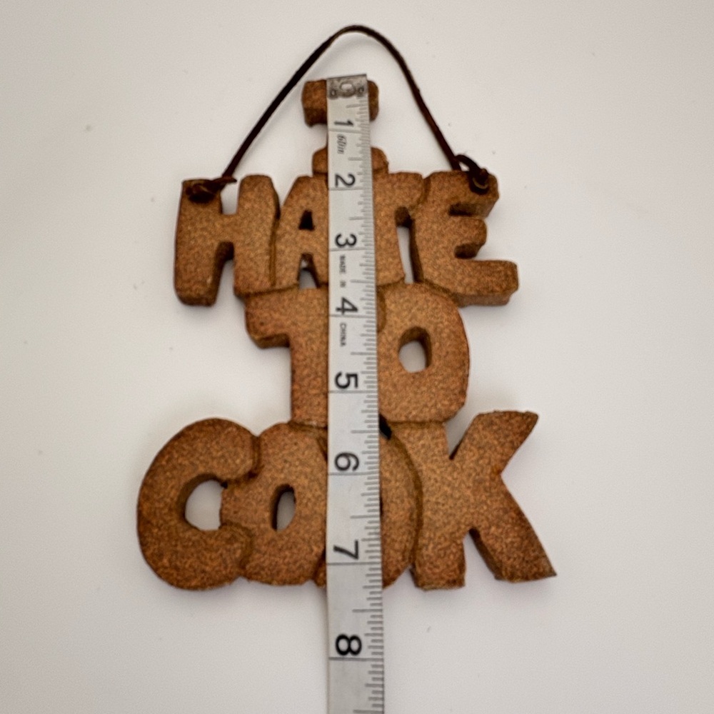 Vintage 1970’s Pottery “I Hate To Cook” Wall Hanging - Picture 6 of 8